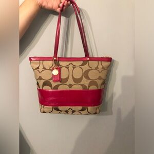 COACH KHAKI SIGNATURE STRIPE PATENT SHOULDER TOTE PINK RED BAG HANDBAG 12429